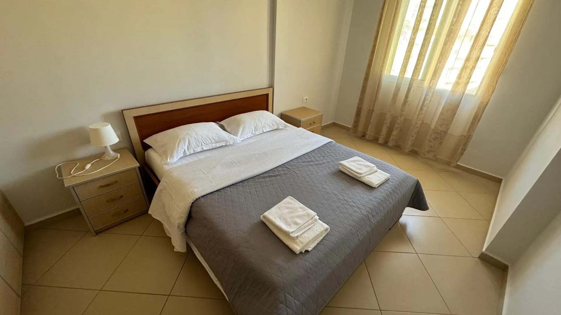 Comfort 1 Apartment Sarandë アルバニア